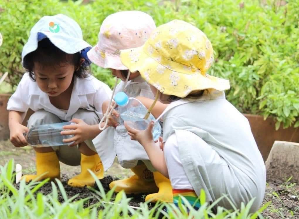 เปิดโอกาสให้ลูกได้สัมผัสใกล้ชิดกับธรรมชาตินั้นเป็นการส่งเสริมพัฒนาการรอบด้านของลูก